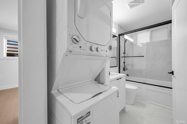 Photo 24 at 3417 Seaforth Drive, Renfrew Heights, Vancouver East