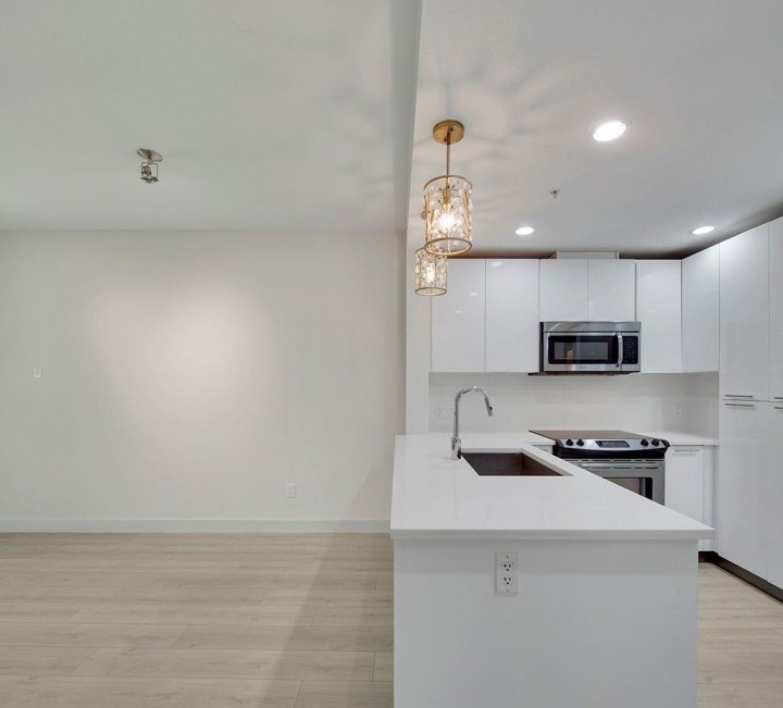 Photo 9 at 404 - 733 W 3rd Street, Harbourside, North Vancouver