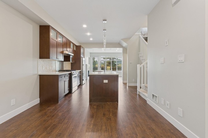 Photo 9 at 5977 Oak Street, South Granville, Vancouver West