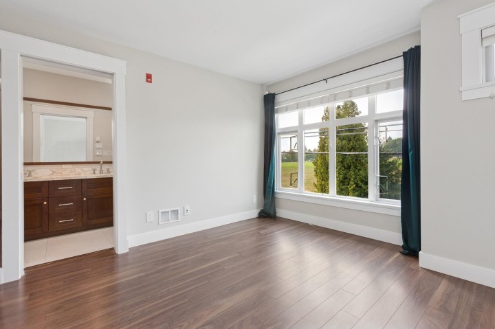 Photo 11 at 5977 Oak Street, South Granville, Vancouver West