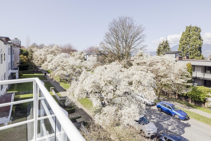 Photo 13 at 2240 York Avenue, Kitsilano, Vancouver West