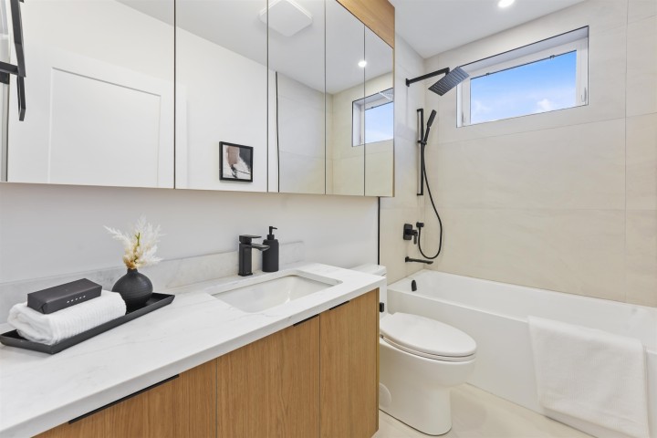 Photo 22 at 2 - 1322 E 13th Avenue, Grandview Woodland, Vancouver East