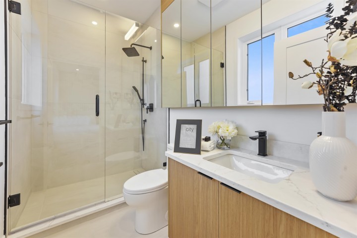 Photo 21 at 2 - 1322 E 13th Avenue, Grandview Woodland, Vancouver East