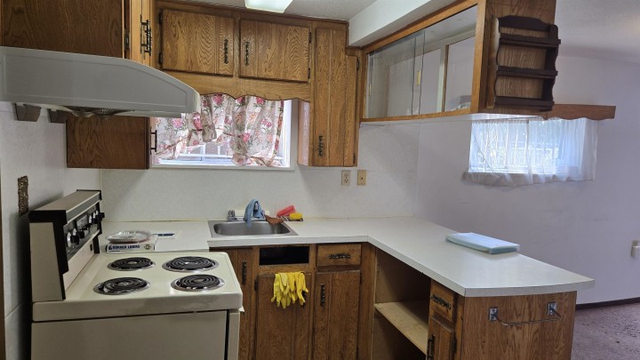 Photo 1 at 2268 E 34th Avenue, Victoria VE, Vancouver East