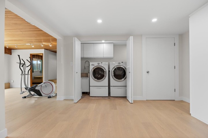 Photo 30 at 96 Bonnymuir Drive, Glenmore, West Vancouver