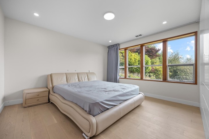 Photo 33 at 96 Bonnymuir Drive, Glenmore, West Vancouver