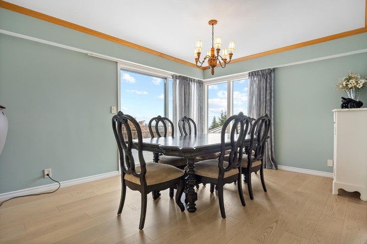 Photo 8 at 96 Bonnymuir Drive, Glenmore, West Vancouver