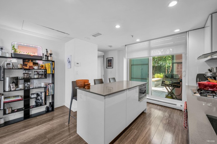 Photo 3 at 513 - 1283 Howe Street, Downtown VW, Vancouver West