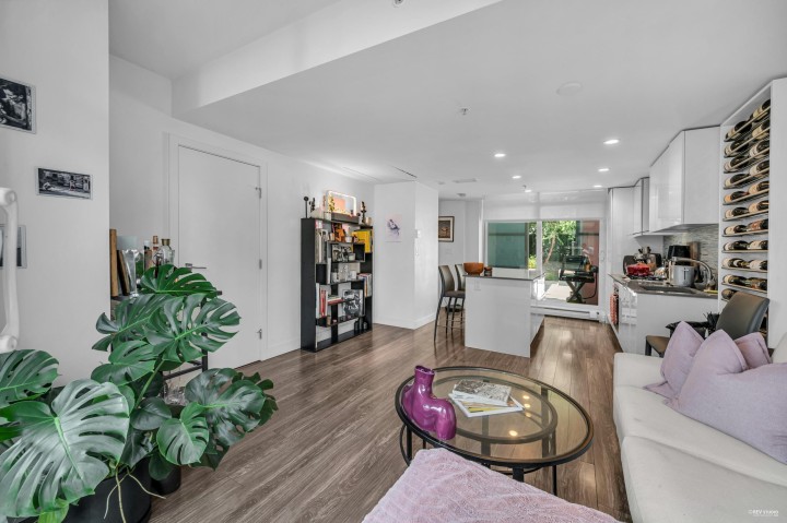 Photo 4 at 513 - 1283 Howe Street, Downtown VW, Vancouver West