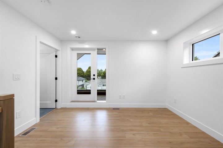 Photo 23 at 2 - 1160 Rossland Street, Renfrew VE, Vancouver East