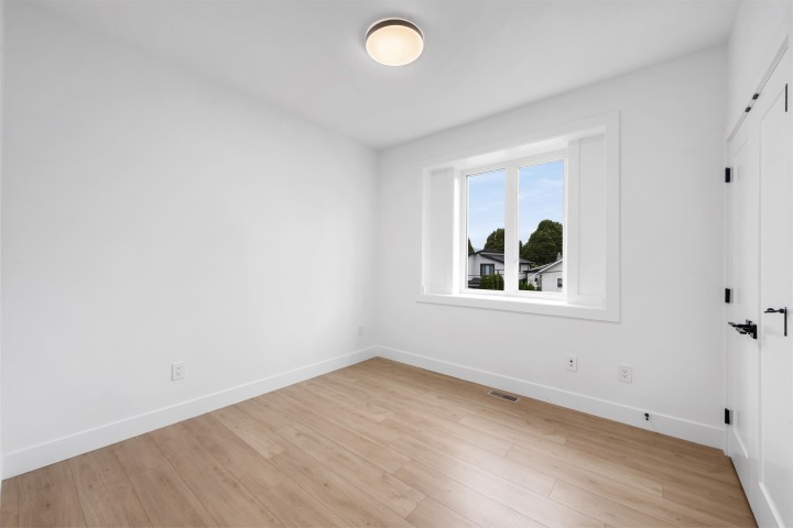 Photo 12 at 2 - 1160 Rossland Street, Renfrew VE, Vancouver East