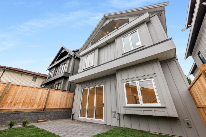 Photo 1 at 2 - 1160 Rossland Street, Renfrew VE, Vancouver East