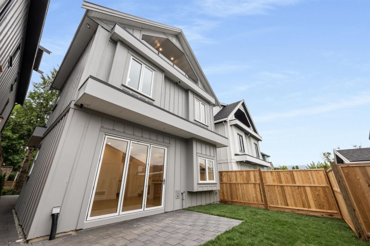 Photo 30 at 2 - 1160 Rossland Street, Renfrew VE, Vancouver East