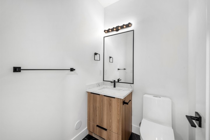 Photo 10 at 2 - 1160 Rossland Street, Renfrew VE, Vancouver East