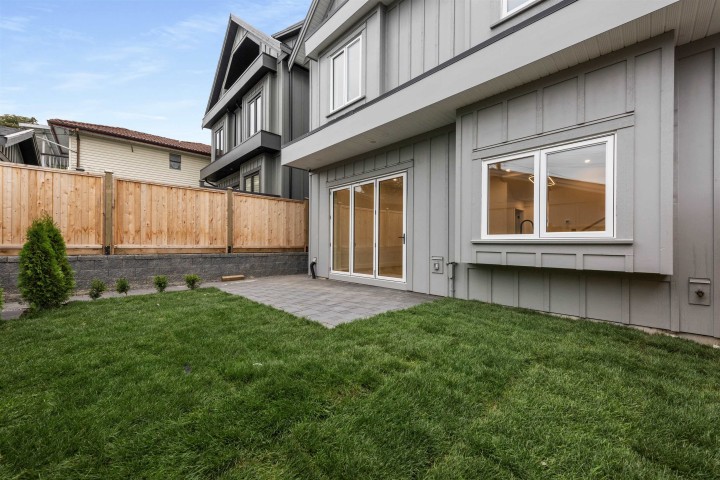 Photo 33 at 2 - 1160 Rossland Street, Renfrew VE, Vancouver East