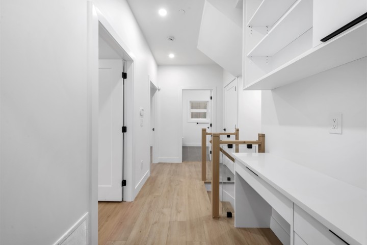 Photo 18 at 2 - 1160 Rossland Street, Renfrew VE, Vancouver East