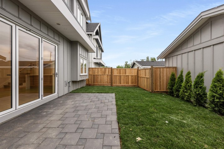 Photo 31 at 2 - 1160 Rossland Street, Renfrew VE, Vancouver East