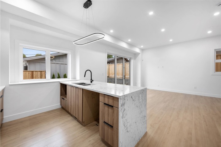 Photo 8 at 2 - 1160 Rossland Street, Renfrew VE, Vancouver East