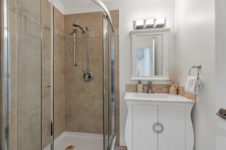 Photo 18 at 2021 Rufus Drive, Westlynn, North Vancouver