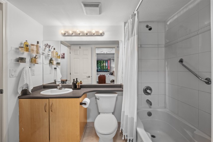 Photo 13 at 305 - 305 Lonsdale Avenue, Lower Lonsdale, North Vancouver