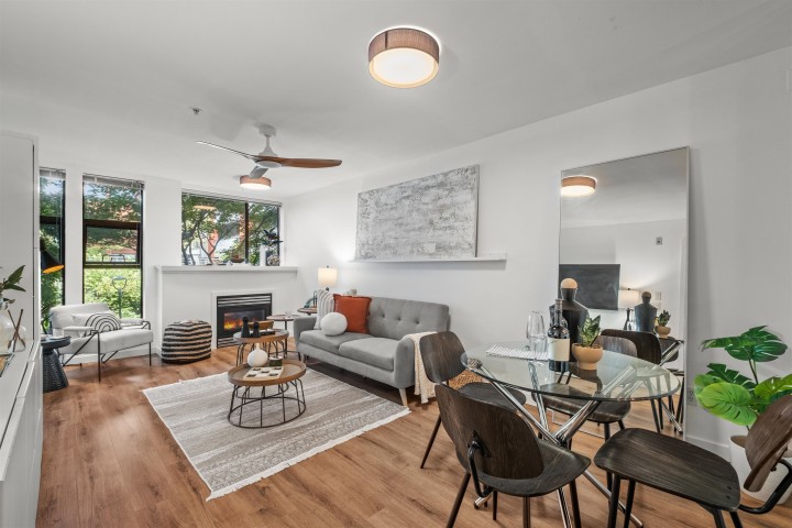 Photo 1 at 305 - 305 Lonsdale Avenue, Lower Lonsdale, North Vancouver