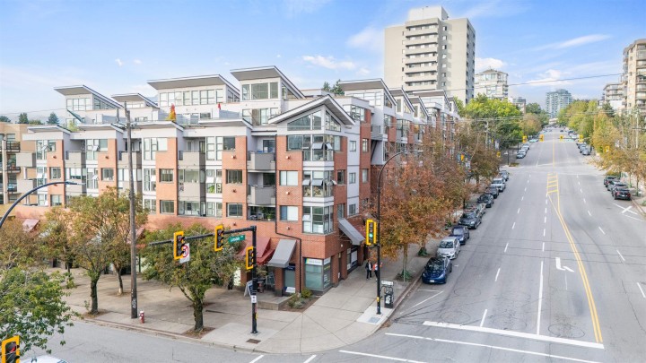 Photo 20 at 305 - 305 Lonsdale Avenue, Lower Lonsdale, North Vancouver