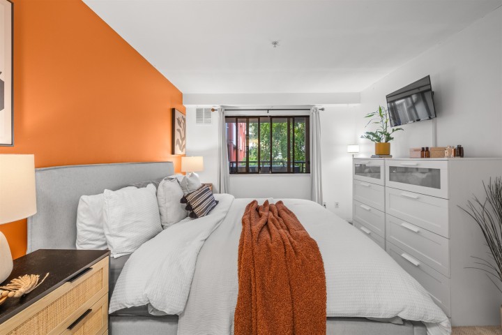 Photo 10 at 305 - 305 Lonsdale Avenue, Lower Lonsdale, North Vancouver