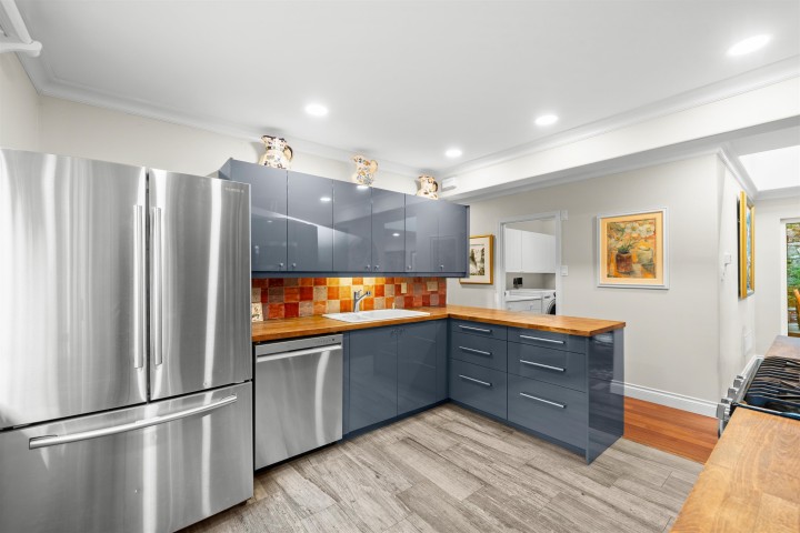 Photo 4 at 6775 Marine Drive, Whytecliff, West Vancouver