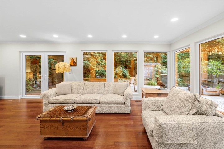 Photo 8 at 6775 Marine Drive, Whytecliff, West Vancouver