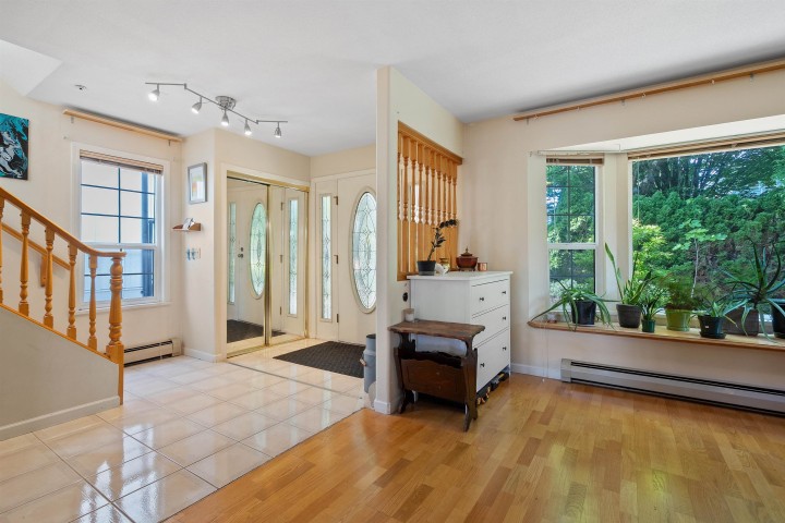 Photo 6 at 4988 Sherbrooke Street, Knight, Vancouver East