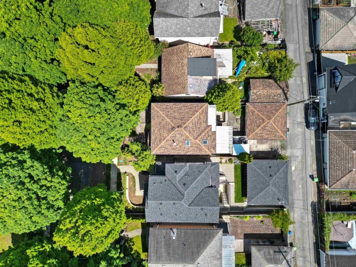 Photo 3 at 4988 Sherbrooke Street, Knight, Vancouver East