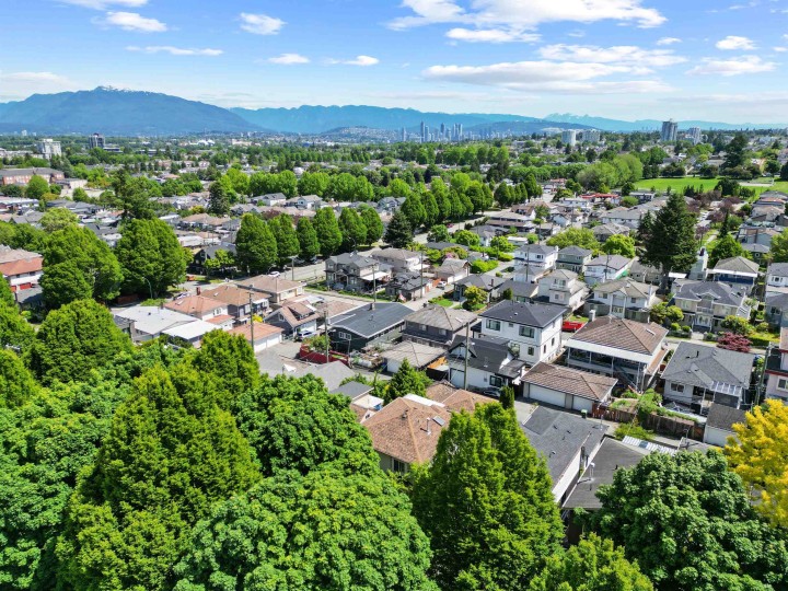 Photo 24 at 4988 Sherbrooke Street, Knight, Vancouver East