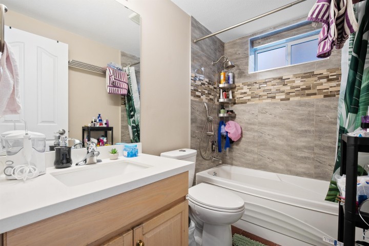 Photo 21 at 4988 Sherbrooke Street, Knight, Vancouver East