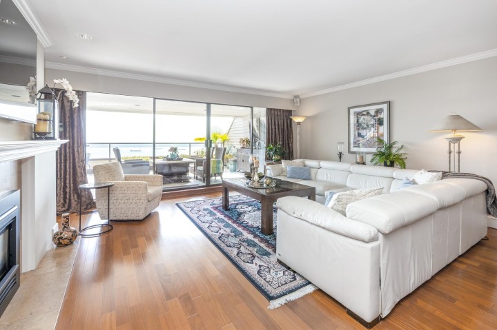 Photo 2 at 33 - 2250 Folkestone Way, Panorama Village, West Vancouver