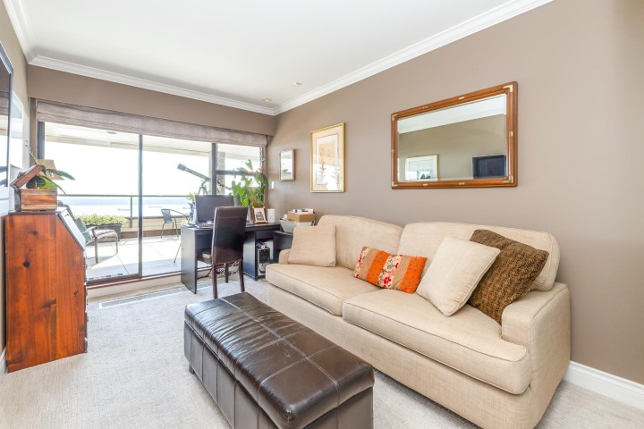 Photo 13 at 33 - 2250 Folkestone Way, Panorama Village, West Vancouver