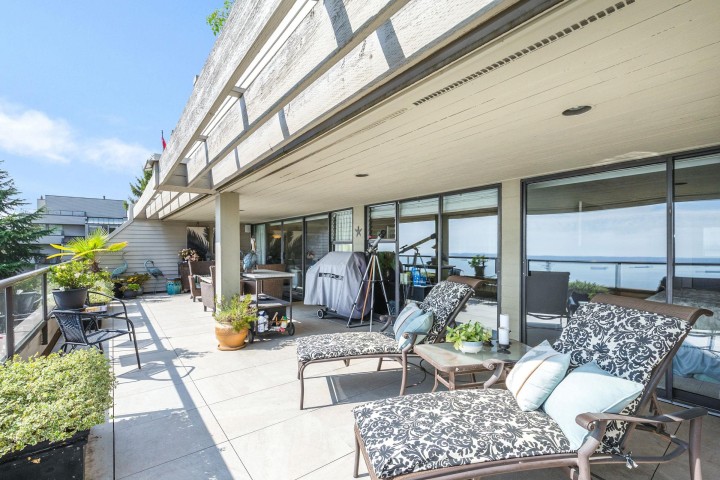 Photo 17 at 33 - 2250 Folkestone Way, Panorama Village, West Vancouver