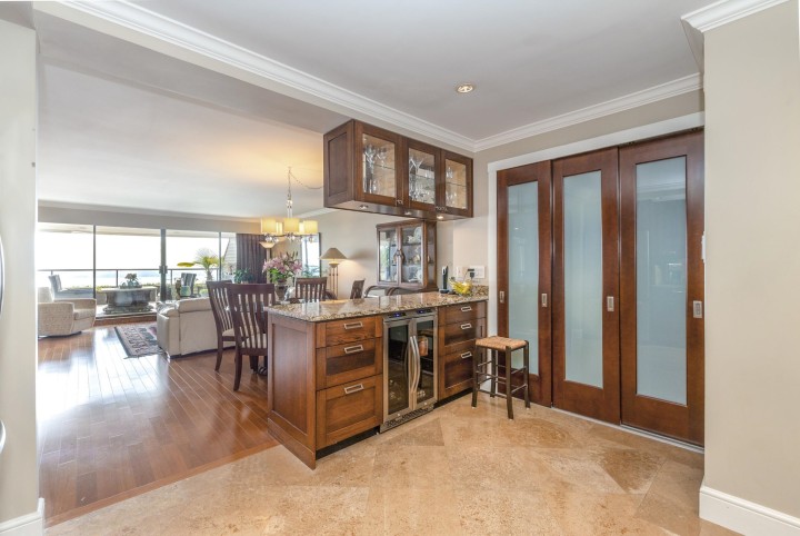 Photo 9 at 33 - 2250 Folkestone Way, Panorama Village, West Vancouver