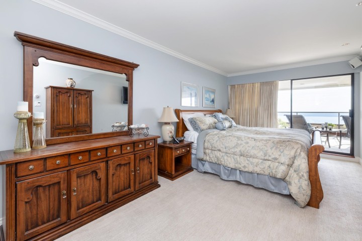 Photo 10 at 33 - 2250 Folkestone Way, Panorama Village, West Vancouver