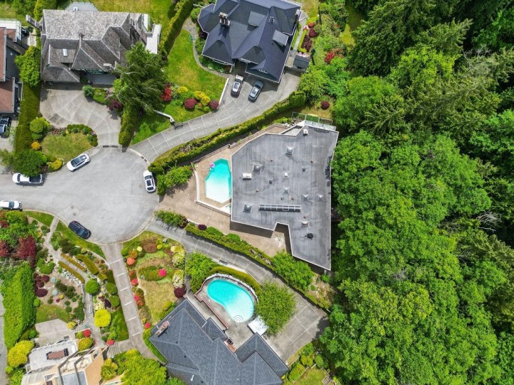 Photo 12 at 2490 Westhill Court, Westhill, West Vancouver