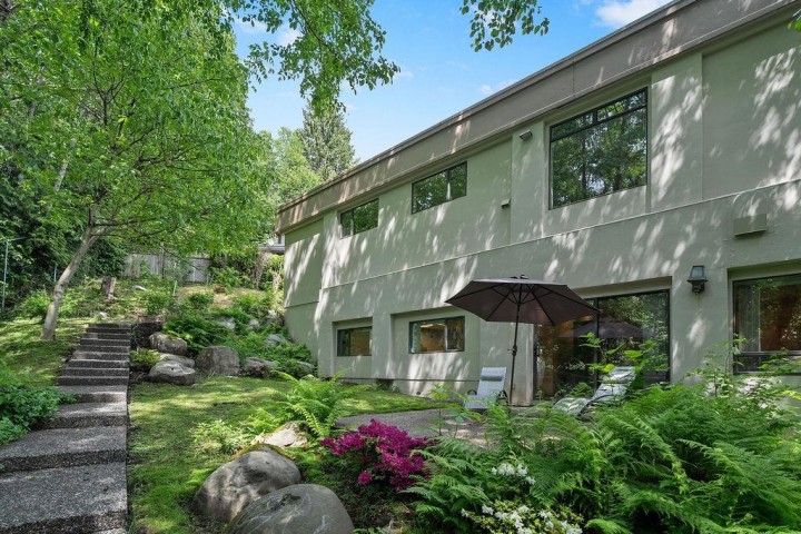 Photo 37 at 2490 Westhill Court, Westhill, West Vancouver