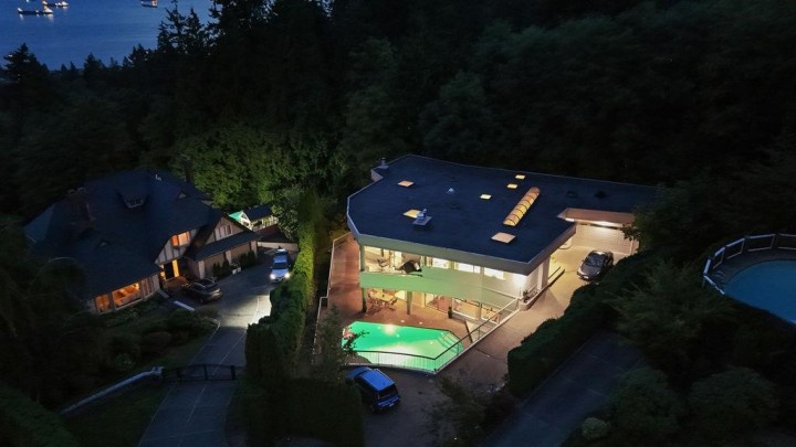 Photo 4 at 2490 Westhill Court, Westhill, West Vancouver