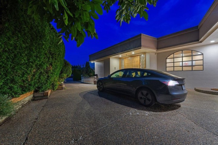 Photo 8 at 2490 Westhill Court, Westhill, West Vancouver