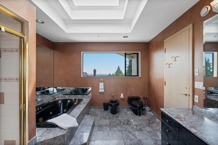 Photo 25 at 2490 Westhill Court, Westhill, West Vancouver