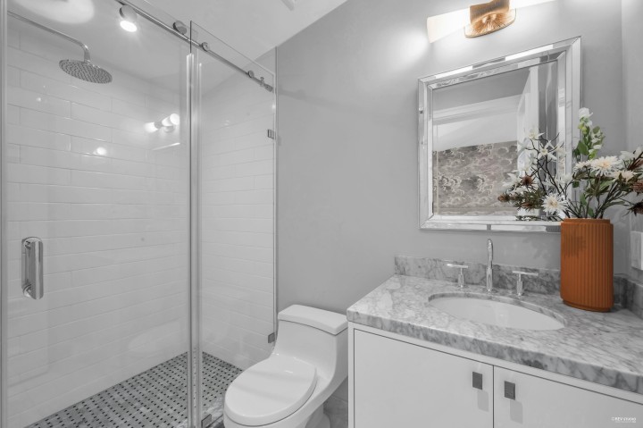 Photo 27 at 606 Barnham Road, British Properties, West Vancouver