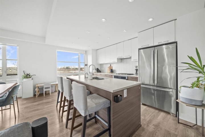 Photo 6 at 615 - 3488 Sawmill Crescent, South Marine, Vancouver East