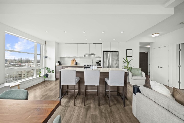 Photo 5 at 615 - 3488 Sawmill Crescent, South Marine, Vancouver East