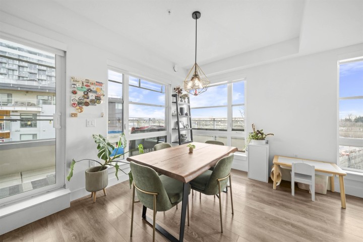 Photo 9 at 615 - 3488 Sawmill Crescent, South Marine, Vancouver East