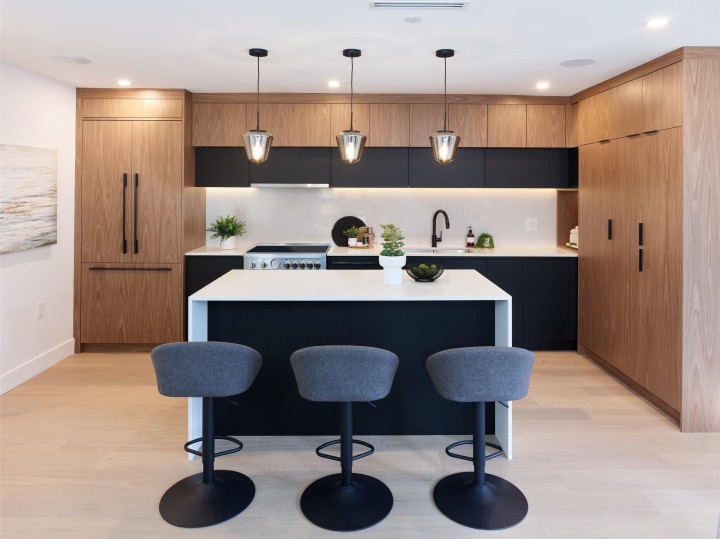 Photo 1 at 3387 Victoria Drive, Victoria VE, Vancouver East