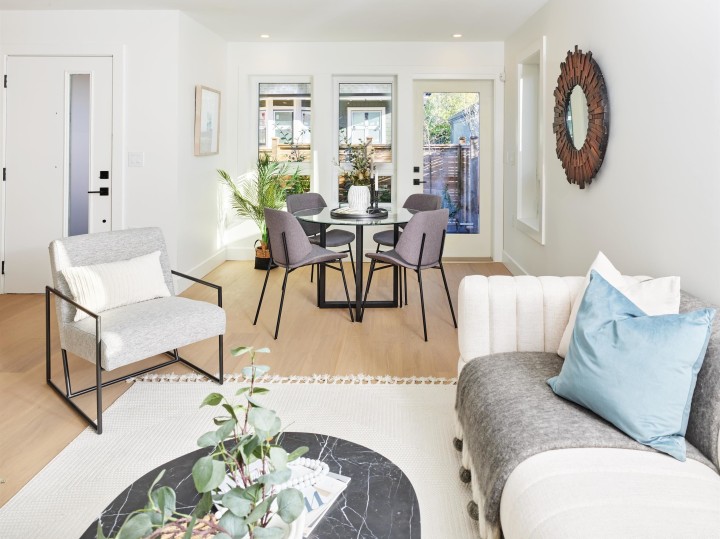 Photo 11 at 3387 Victoria Drive, Victoria VE, Vancouver East