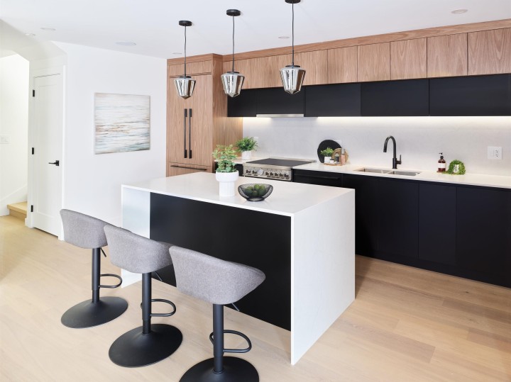 Photo 8 at 3387 Victoria Drive, Victoria VE, Vancouver East